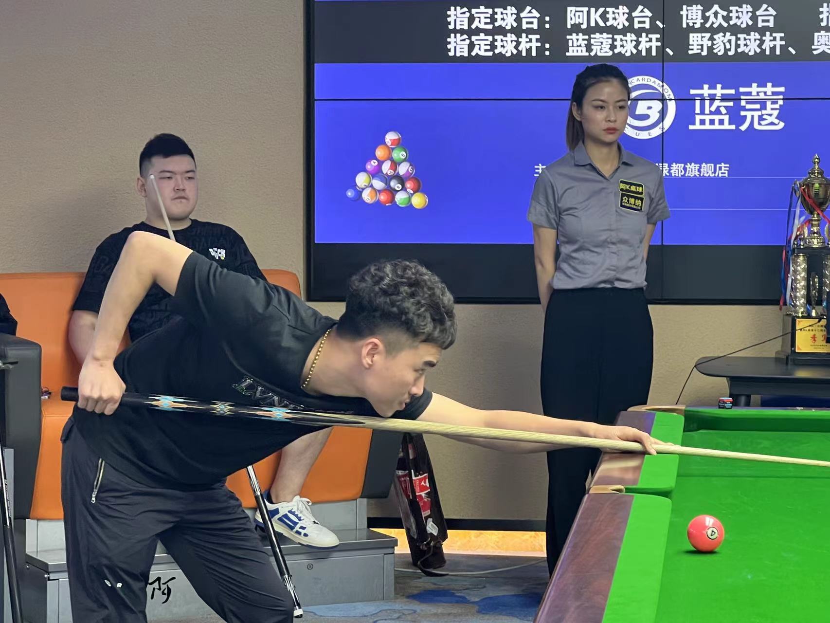 那么在两三 那么在两三