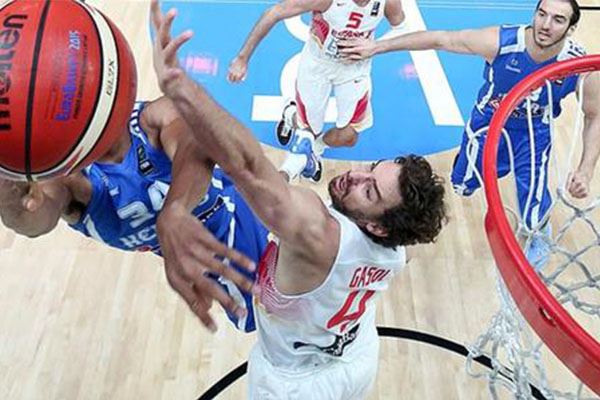 与巴塞罗那 与巴塞罗那